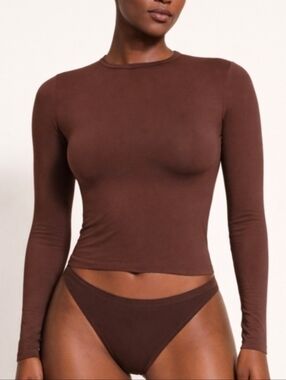 SKIMS FITS EVERYBODY LONG SLEEVE T SHIRT Top Shirt Cocoa Brown Small NWT